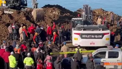 Artvin’in Arhavi ilçesinde meydana gelen heyelan sonrası göçük altında kaldığı