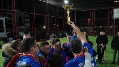 Ayvalık'ta düzenlenen Kurumlararası Halı Saha Futbol Turnuvası’nın finalinde, Ayvalık İlçe