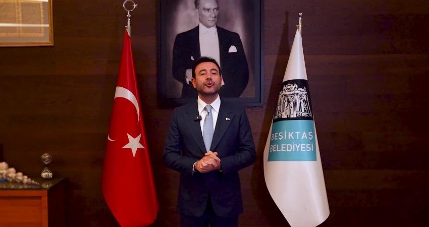 Beşiktaş Belediye Başkanı Rıza Akpolat, yeni yıl dolayısıyla paylaştığı mesajda,