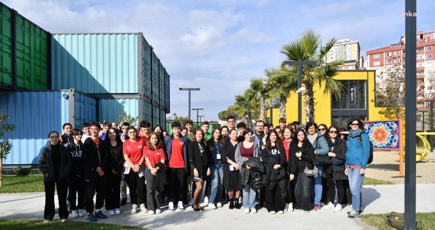 Beylikdüzü Belediyesi’nin "Çocuklar bilim ve sanatla buluşsun, bu topraklar yeni