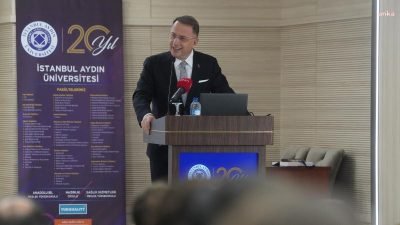 Beylikdüzü Belediye Başkanı Mehmet Murat Çalık, İstanbul Aydın Üniversitesi ev