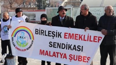 Birleşik Emekliler Sendikası Malatya Şube Başkanı Haydar Göktaş, deprem bölgesinde