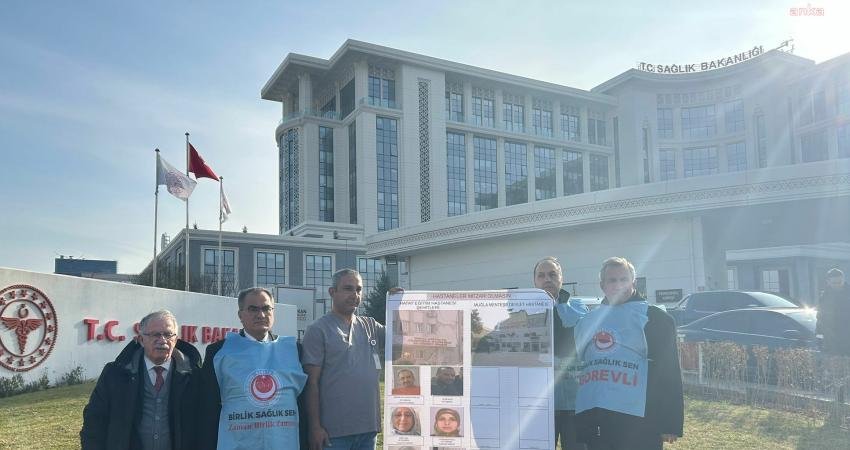 Birlik Sağlık Sen Genel Başkanı Ahmet Doğruyol, Sağlık Bakanlığı önünde