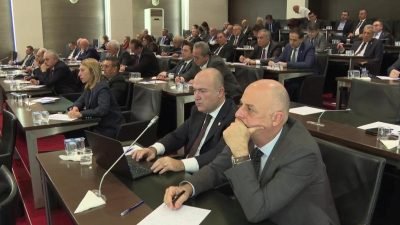 Cumhuriyet Halk Partisi Genel Başkanı Özgür Özel başkanlığında toplanan TBMM