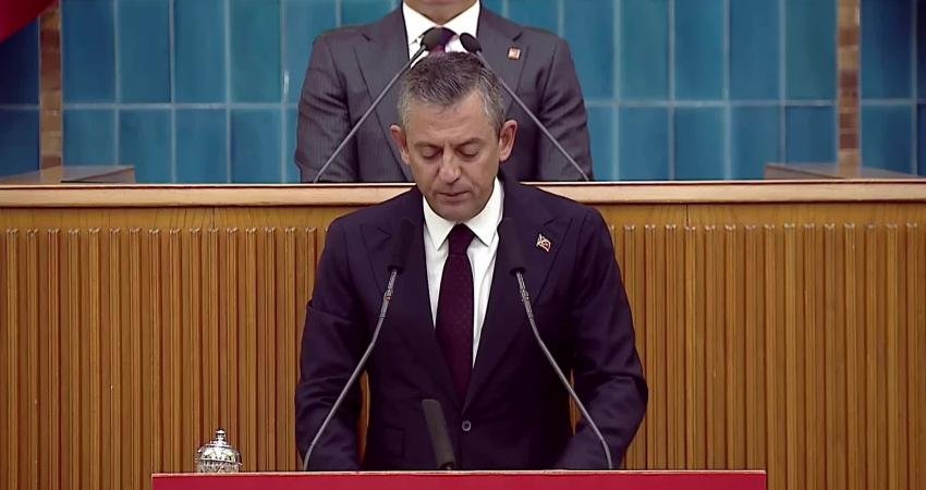 CHP Genel Başkanı Özgür Özel, en düşük emekli maaşı ve