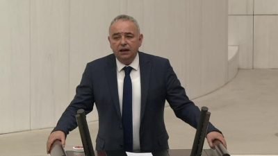 TBMM Genel Kurulu’nda yeni belirlenen asgari ücrete tepki gösteren CHP