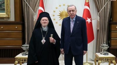 Cumhurbaşkanı Recep Tayyip Erdoğan, Fener Rum Patriği Bartholomeos’u kabul etti.