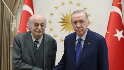 Cumhurbaşkanı Recep Tayyip Erdoğan, Lübnan'daki Dürzi lider Velid Canbolat'ı Cumhurbaşkanlığı'nda