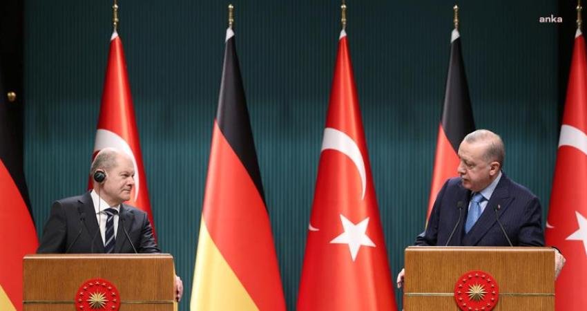 Cumhurbaşkanı Recep Tayyip Erdoğan, Almanya Başbakanı Olaf Scholz ile telefon