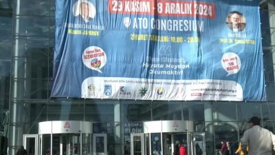 Cumhurbaşkanlığı Özel Kalem Müdürü Hasan Doğan, 21'inci Ankara Kitap Fuarı'nda