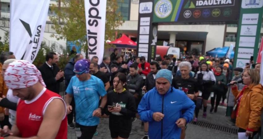 Edremit Belediyesi'nin ev sahipliğinde Türkiye’nin ilk ve tek kış maratonu