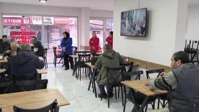Osmaniye’nin Kadirli ilçesinde belediyenin Kent Lokantası’ndan yararlanan emekliler, maaşlarının yetersizliğinden