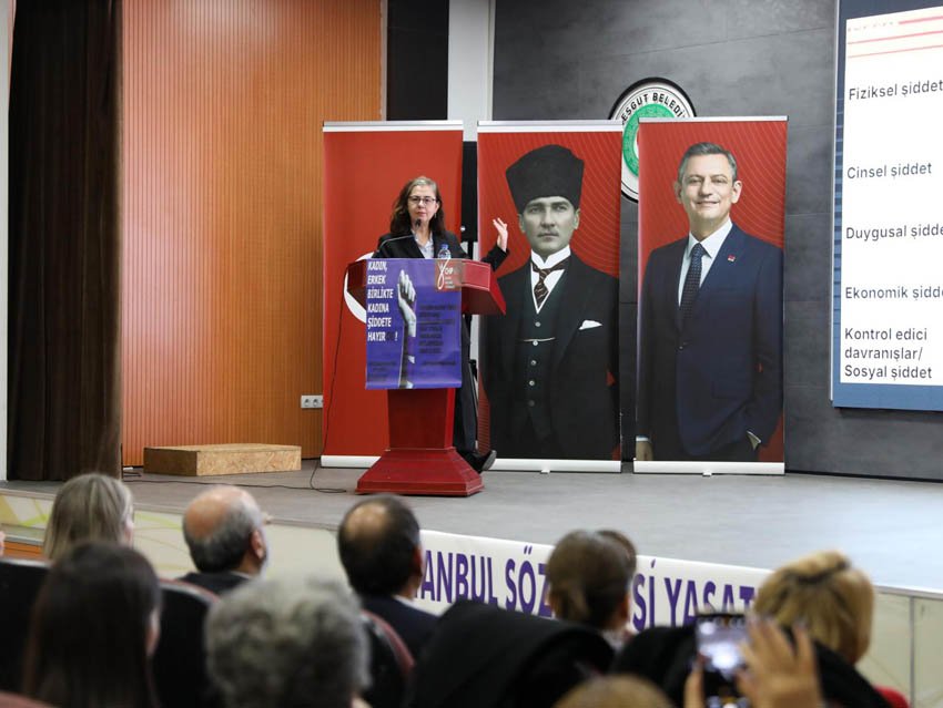 etimesgut-kadin-kollarindan-25-kasim-kadina-yonelik-siddetle-mucadele-gunu-etkinligi