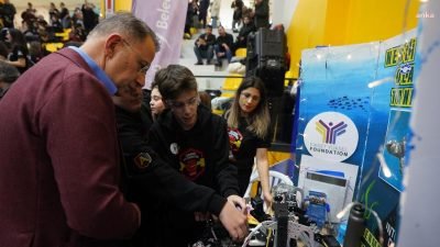 Bu yıl okyanus temasıyla düzenlenen uluslararası robot yarışması First Team