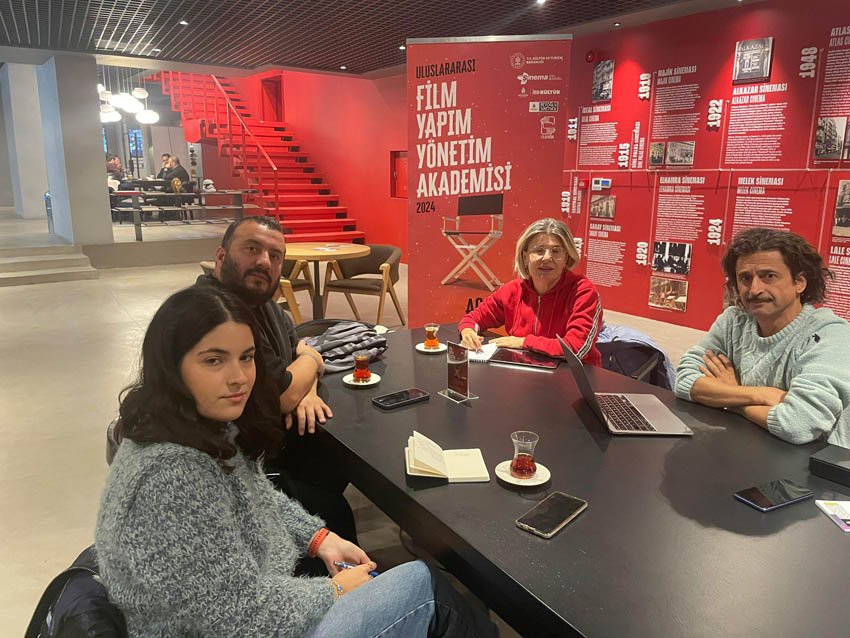 uluslararasi-film-yapim-yonetim-atolyesi-akademisi-muhtesem-gala-ile-sona-erdi