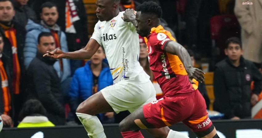 Galatasaray, Süper Lig'in 14. haftası'nda konuk ettiği Eyüpspor ile 2-2 berabere