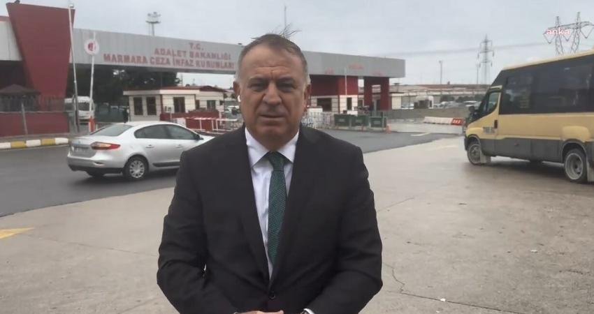 CHP Yerel Yönetimlerden Sorumlu Genel Başkan Yardımcısı Gökan Zeybek, görevden