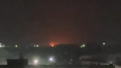 İsrail Savunma Kuvvetleri, Suriye’nin Akdeniz kıyısındaki Lazkiye limanı ve Kamışlı Havaalanı'nı bombaladı.  