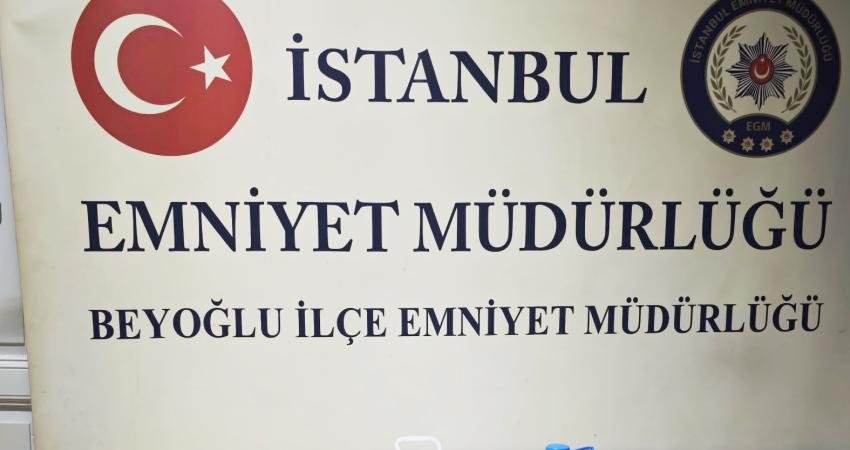 İstanbul'da sahte içkiden ölümler artıyor. İstanbul Emniyet Müdürlüğü yetkililerinden alınan