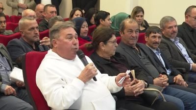 İzmir Büyükşehir Belediye Başkanı Cemil Tugay, Aliağa programı kapsamında ilçedeki