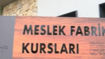 İzmir Büyükşehir Belediyesi Meslek Fabrikası’nın açtığı kurslara katılan Başak Bodur