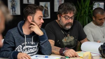 İzmir Büyükşehir Belediyesi Şehir Tiyatroları, tiyatroseverler için sahneleyeceği “Çok Tuhaf