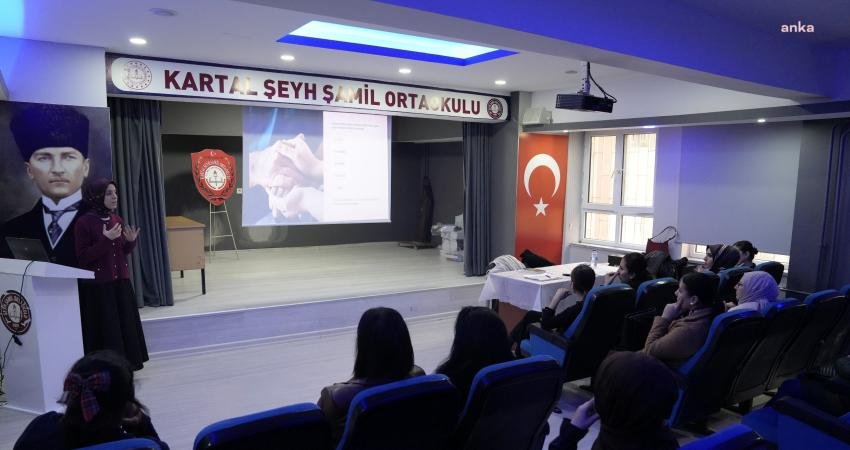 Kartal Belediyes, ilçedeki ilkokul ve ortaokullarda eğitim gören öğrencilerin velilerine