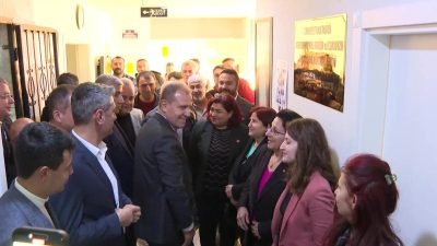 Mersin Büyükşehir Belediye Başkanı Vahap Seçer, CHP Silifke İlçe Başkanlığı’nı