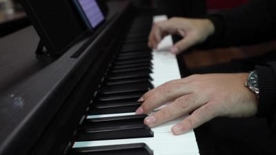 Muğla Büyükşehir Belediyesi Konservatuvarı, sanatı gençler ve çocuklarla buluşturmaya devam