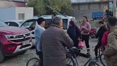 Osmaniye'de Beşar Esad yönetiminin düşmesine sevinen Suriyeli bir esnaf, iş