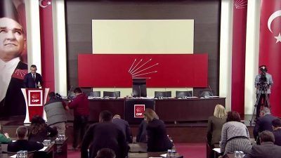 CHP Genel Başkanı Özgür Özel, "Milli gelirin yüzde 75’ini bir