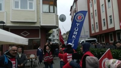 Sendikaya üye olduktan sonra işten çıkarılan Çatalca’daki Polonez işçilerinin Ankara’ya