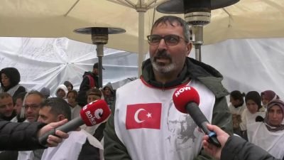 Sendikaya üye olduktan sonra işten çıkarılan Polonez işçilerinin Çatalca Adliyesi
