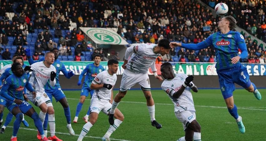 Süper Lig'in 16. haftasında Rizespor konuk ettiği  Konyaspor ile 1-1 berabere kaldı.
