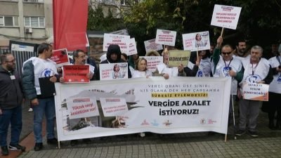 Sağlık meslek örgütleri, “vergide adalet” talebiyle başlattıkları eylemlerin 40’ıncı haftasında