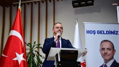 Sancaktepe Belediyesi, ilçede yaşanan tapu sorunlarını çözüme kavuşturmaya devam ediyor.
