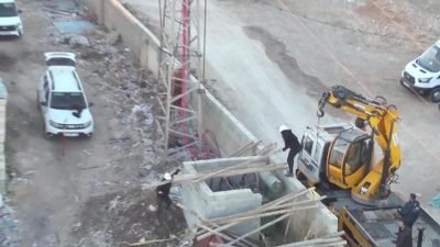 Dicle Elektrik ekiplerince, Şanlıurfa’nın Suruç ilçesinde yapılan denetimlerde, bir plastik