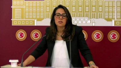 TİP Sözcüsü ve İstanbul Milletvekili Sera Kadıgil, iktidarın sağlık politikalarını