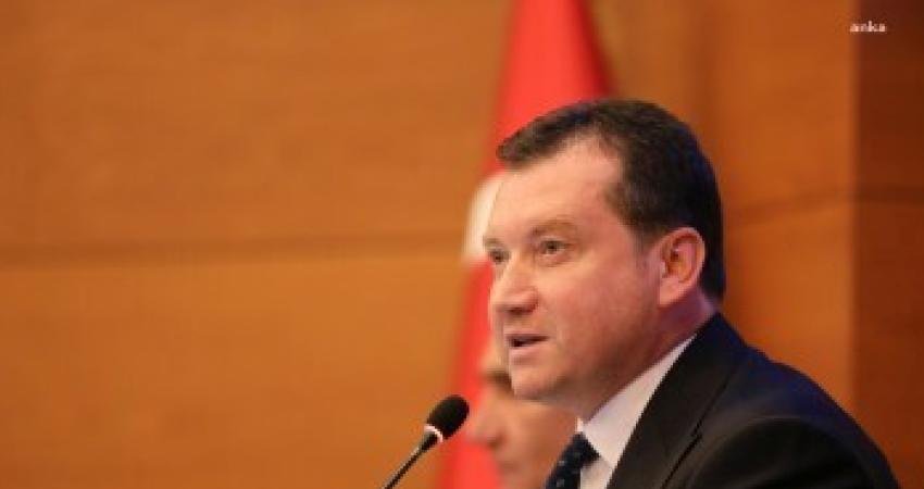 Silivri Belediye Meclisi'nin aralık ayı toplantısında konuşan Belediye Başkanı Bora