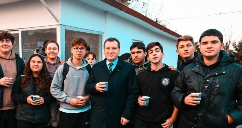 Silivri Belediye Başkanı Bora Balcıoğlu öncülüğünde başlatılan sabah çorbası projesinin