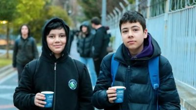 Silivri Belediyesi, ilçedeki lise öğrencilerine yönelik çorba ikramına başladı. Belediye