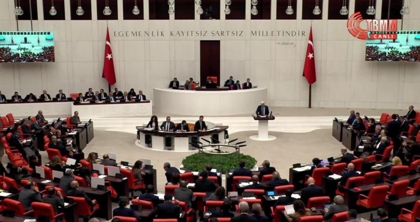 DEM Parti Diyarbakır Milletvekili Cengiz Çandar, TBMM Genel Kurulu'ndaki bütçe