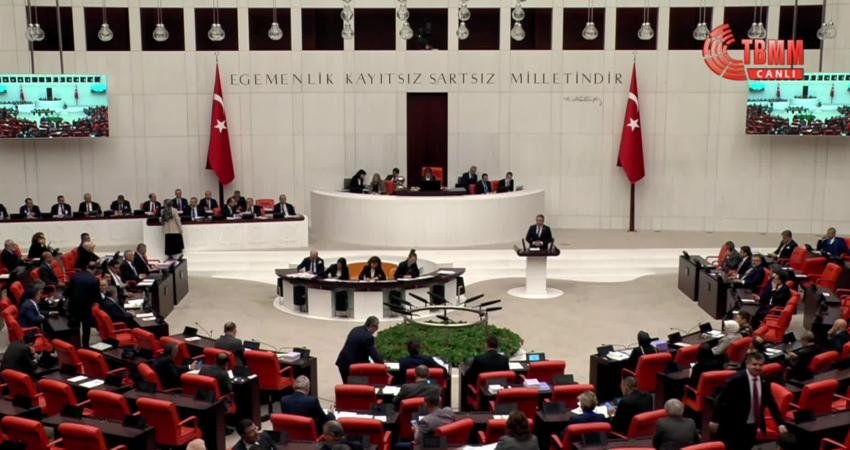 Gelecek-Saadet Grup Başkanvekili İsa Mesih Şahin, Adalet Bakanlığı'nın 2025 yılı