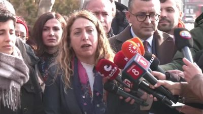Aralarında siyasetçi, sendikacı ve gazetecilerin de bulunduğu uluslararası bir heyet,