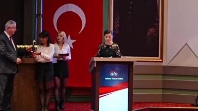 Kız Çocukları ve Kadın Hakları İçin Üstün Destek Ödülü'ne layık