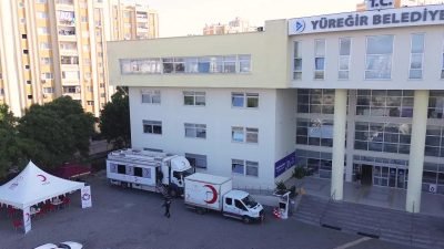 Yüreğir Belediyesi ve Türk Kızılay Adana Şubesi iş birliğiyle kan