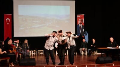 Mamak Belediyesi, kültür ve sanat etkinlikleri kapsamında tiyatroseverleri anlamlı bir