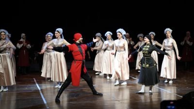 Mamak Belediyesi, kültürel etkinliklerine devam ediyor. Bu kapsamda Elbruz Halk