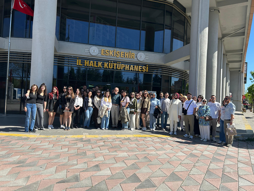 Mamak Belediyesi kütüphaneleri Eskişehir’de uygulamaları inceledi Mamak Belediyesi, Hacettepe Üniversitesi iş birliğiyle yürüttüğü eğitim programı kapsamında