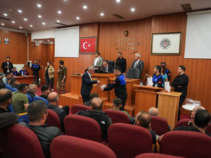 2025 Yılı Ayyıldız Kurban Pazarı yer tahsisleri kura ile belirlendi Etimesgut Belediyesi tarafından Ayyıldız Kurban Pazarı’nda yer tahsisleri kura çekimi